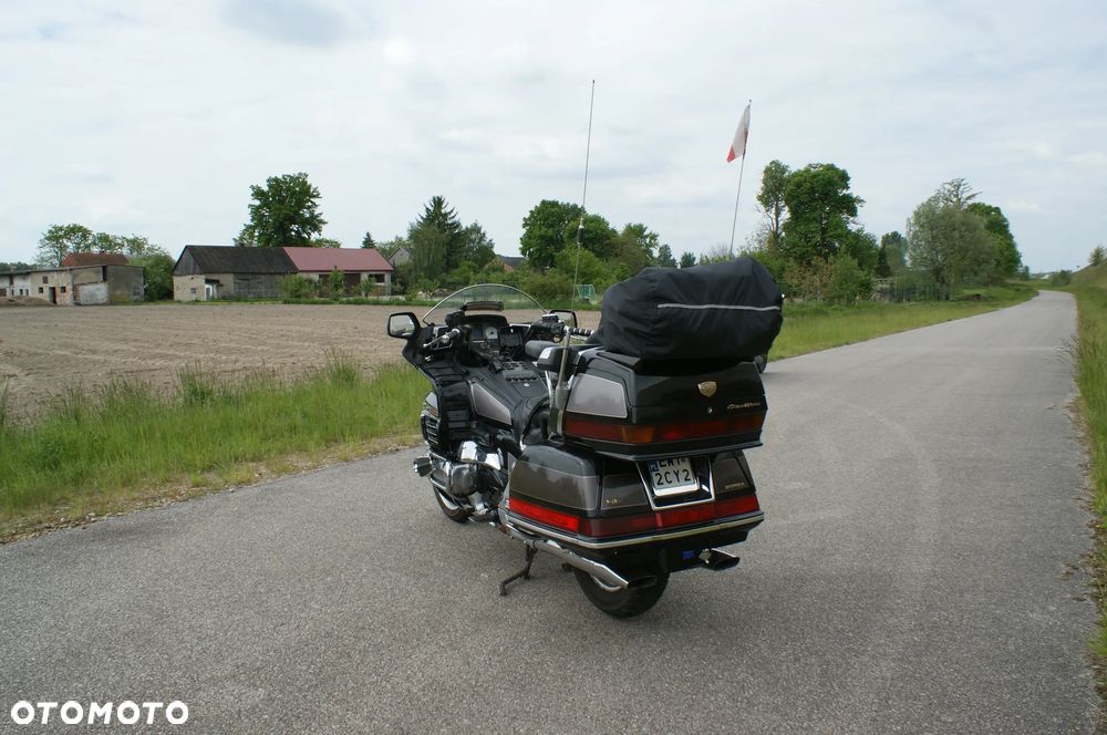 Honda GL - 9