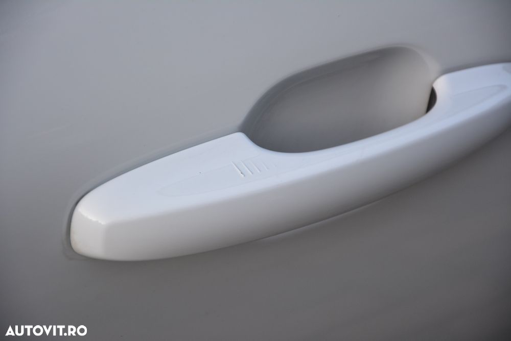 Ford Kuga 2.5 Duratec FHEV ST-LINE - 19