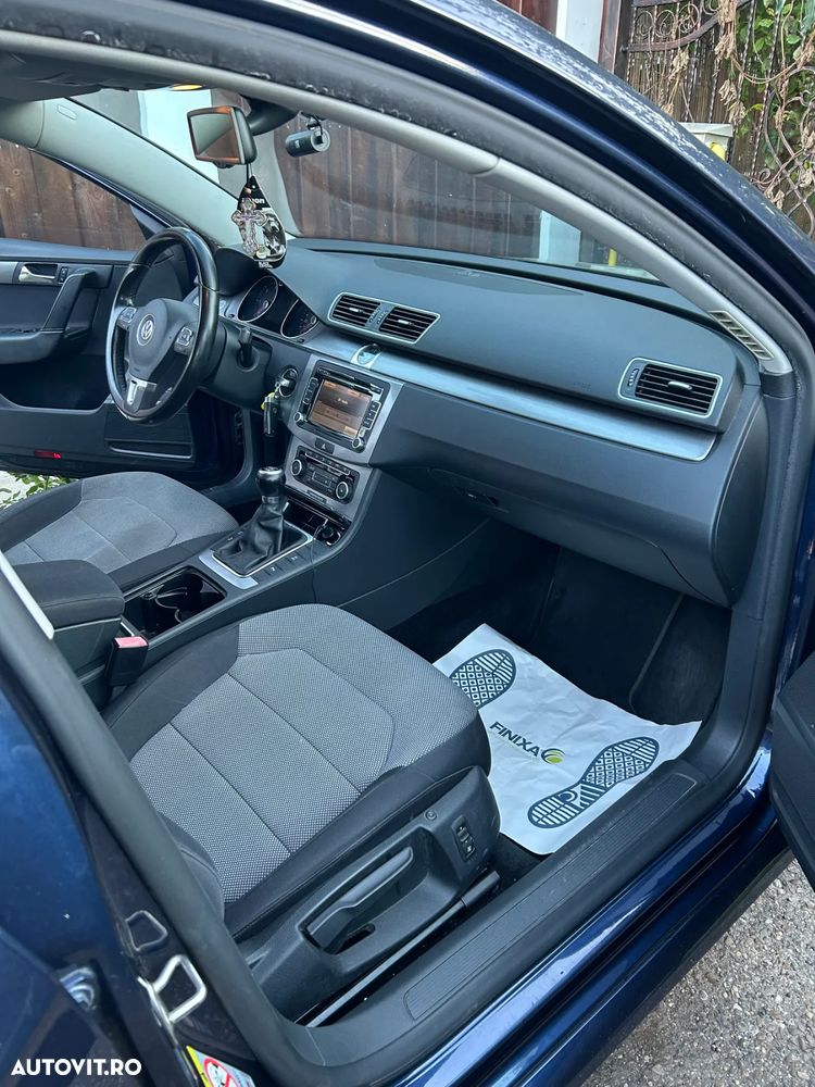 Volkswagen Passat Variant 2.0 Blue TDI SCR Comfortline - 8