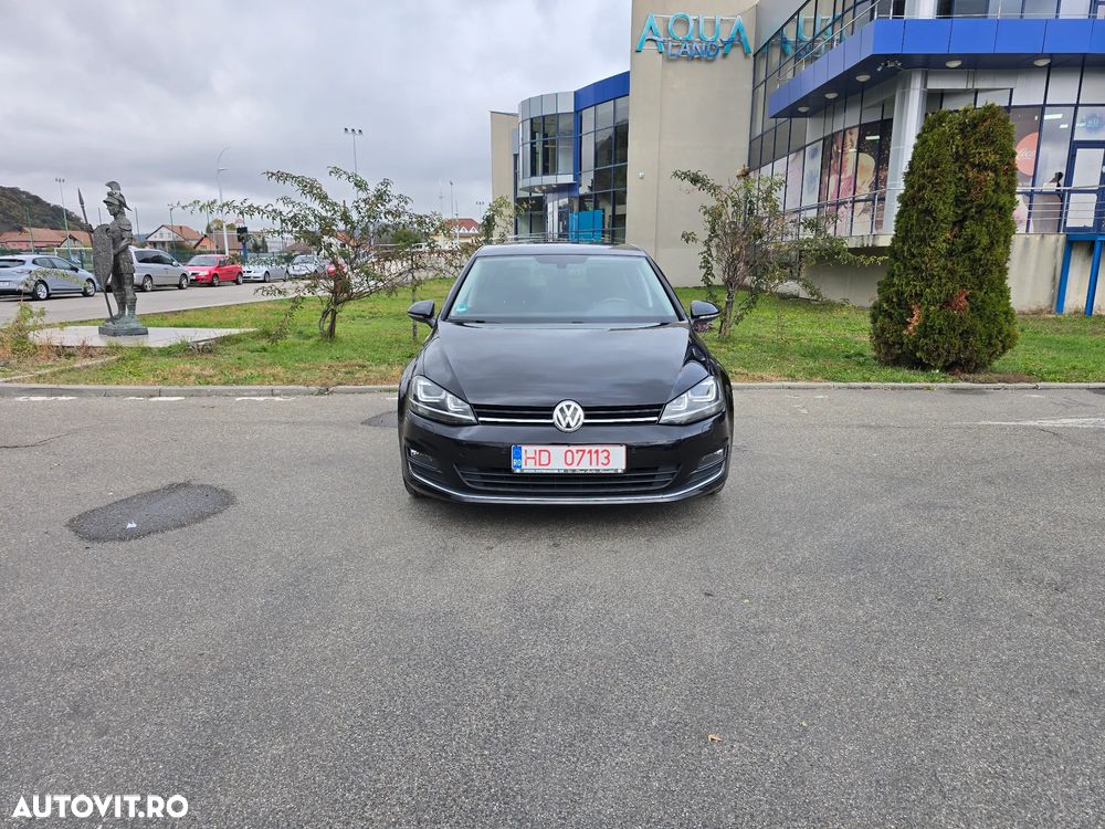 Volkswagen Golf - 2