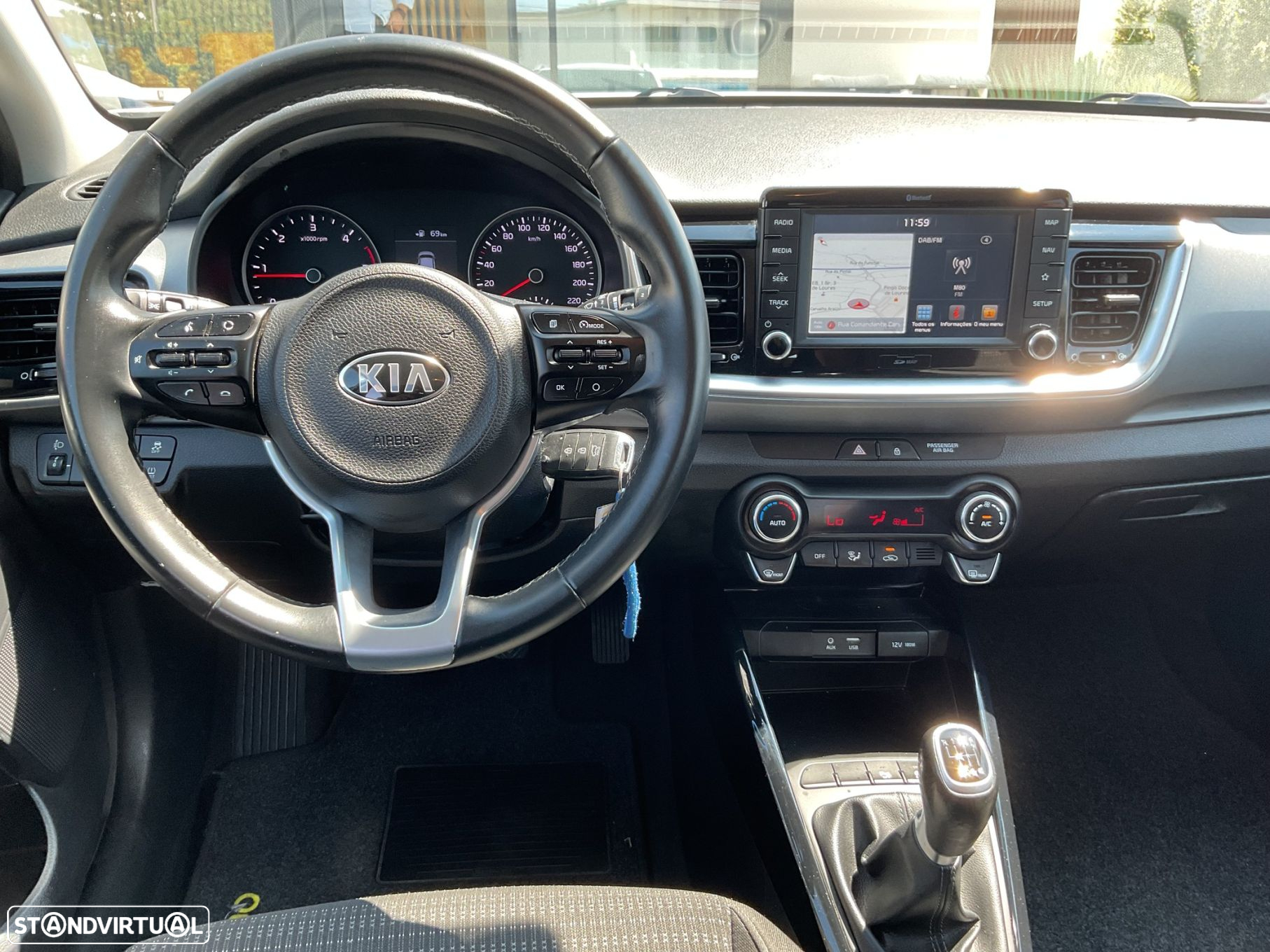Kia Stonic 1.6 CRDi Urban - 35