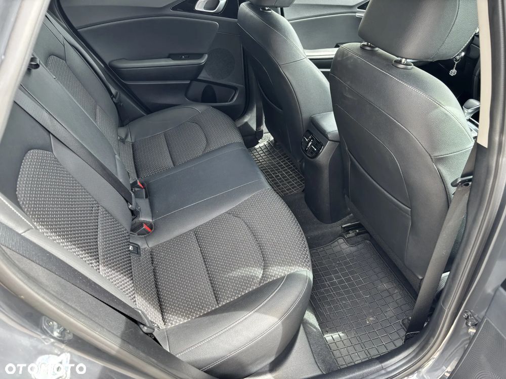 Kia Ceed 1.5 T-GDI L Business Line DCT - 10