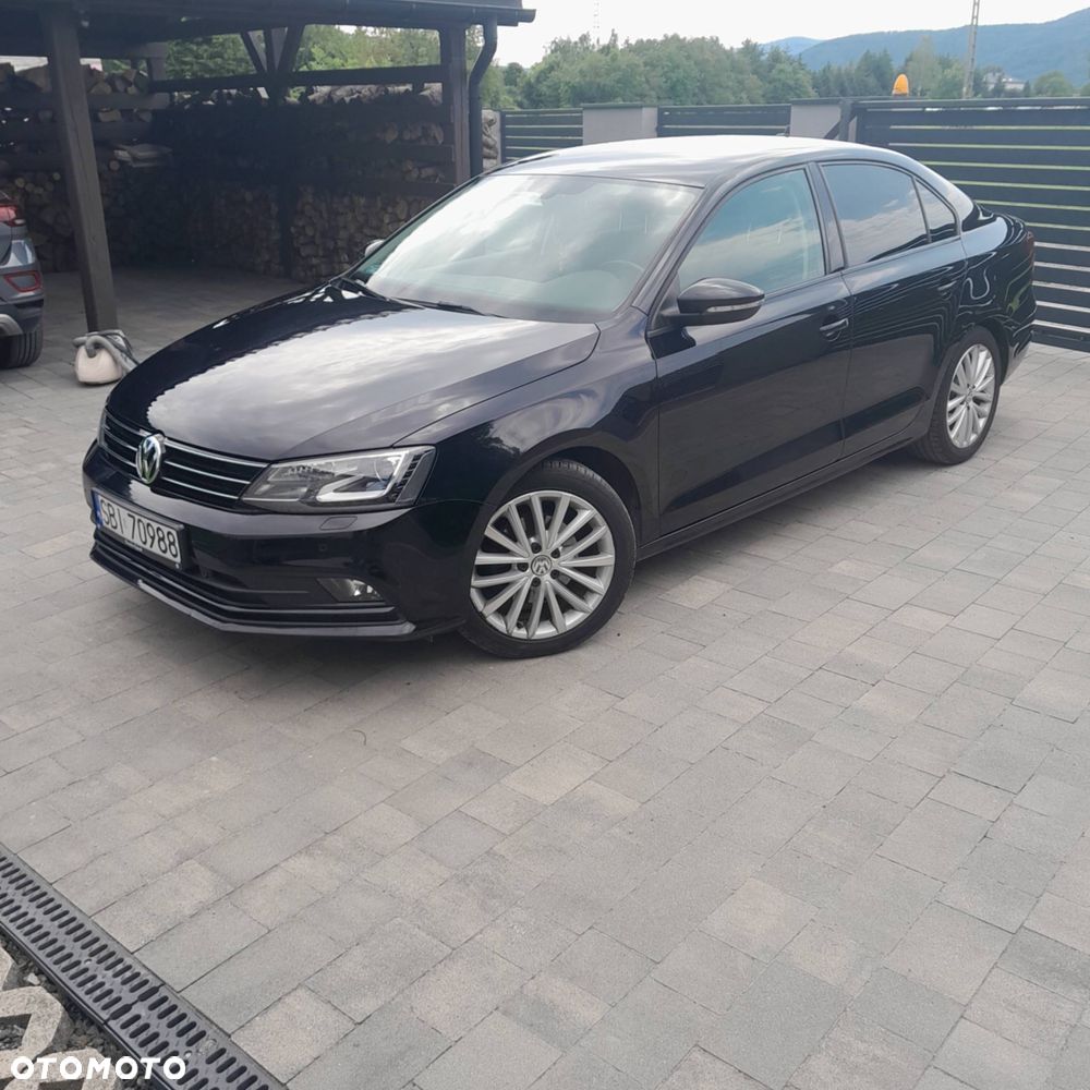 Volkswagen Jetta - 1