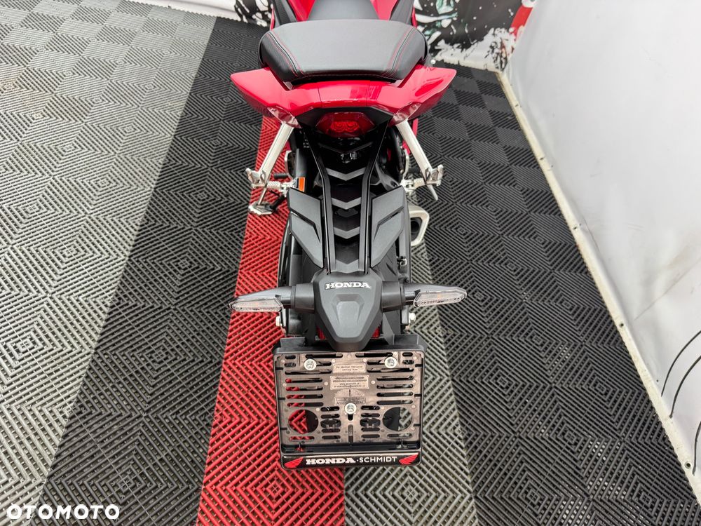 Honda CBR - 23