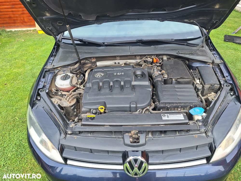 Volkswagen Golf - 8