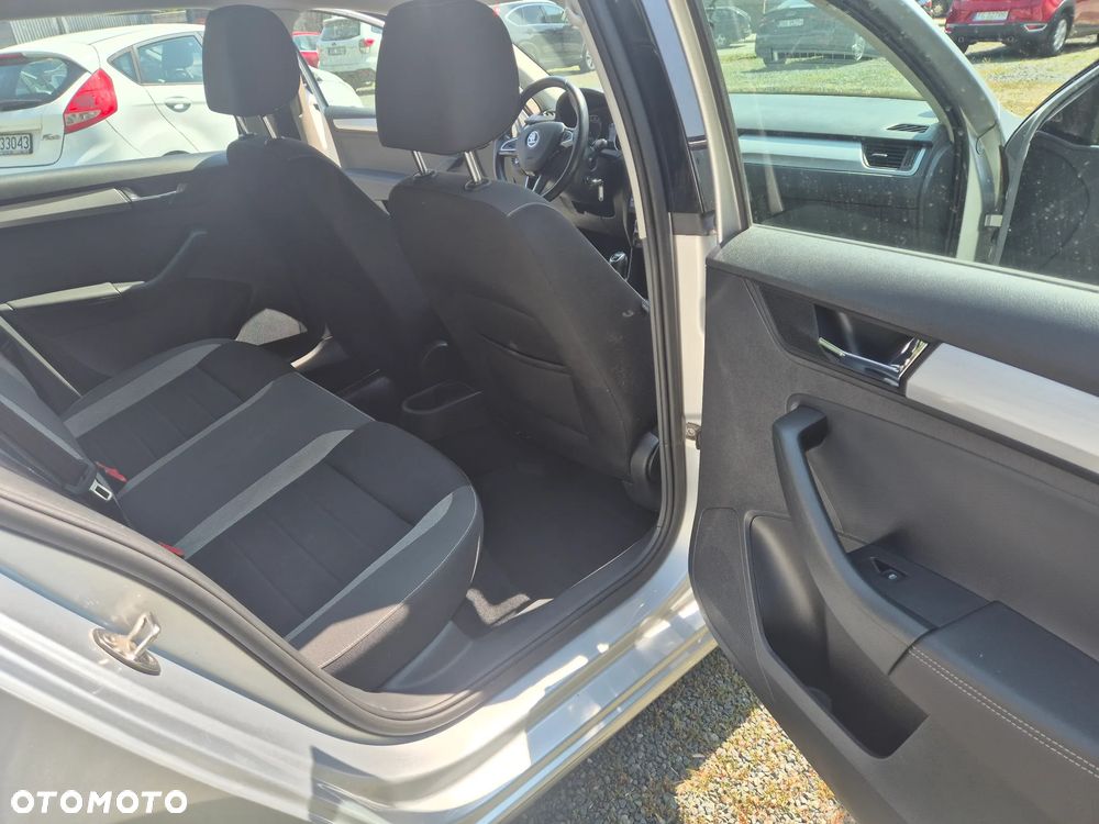 Skoda RAPID 1.6 TDI DPF Active - 24