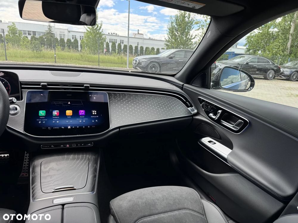Mercedes-Benz Klasa E 220 d mHEV 4-Matic AMG 9G-Tronic - 14