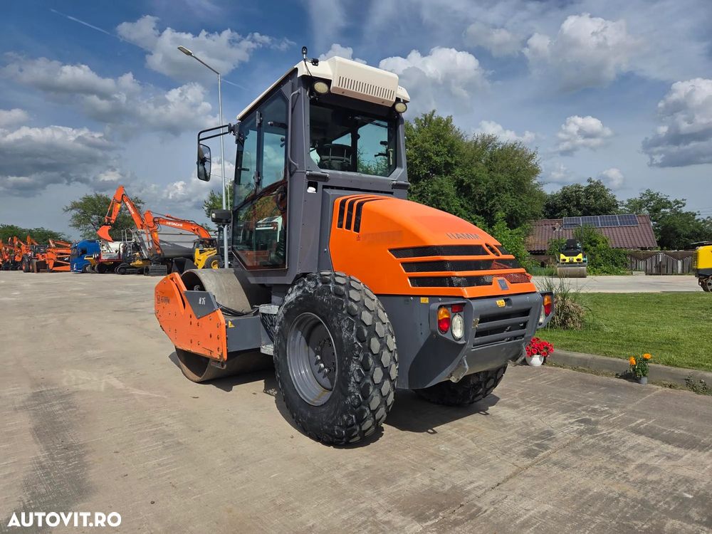 Hamm H7i, 7 tone, 2018, 1.400h, latime tambur 1,35m, Certificat CE, produs in Germania, motor Kubota 75CP, anvelope 90% ok, aer conditionat, posibilitate leasing 3 ani, STARE CA NOU, PROMOTIE -48.900 EUR+Tva - 1