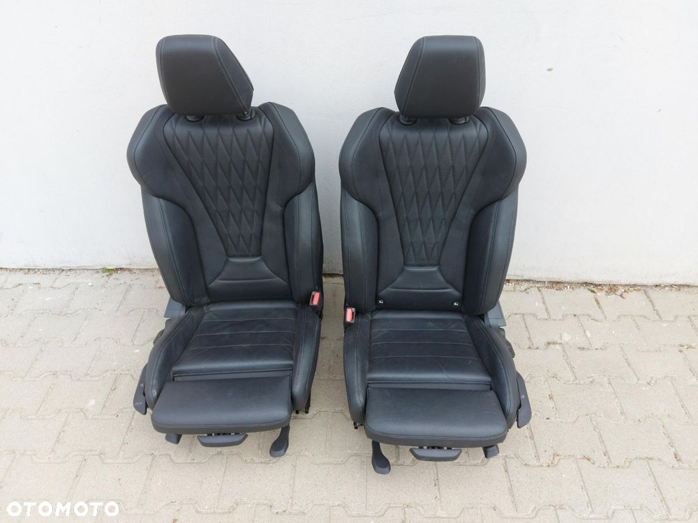 BMW U06 220d FOTELE KANAPA KOMPLET - 1