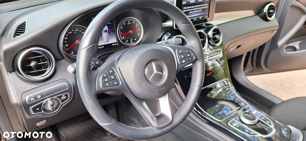 Mercedes-Benz GLC 250 4Matic 9G-TRONIC - 28