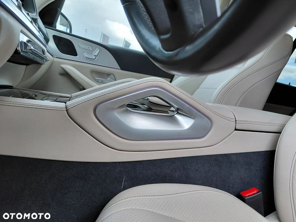 Mercedes-Benz GLE 300 d 4Matic 9G-TRONIC AMG Line - 29