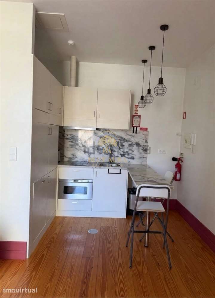 Apartamento T0 Arrendamento em Cedofeita, Santo Ildefonso, Sé, Miragai - Grande imagem: 2/9