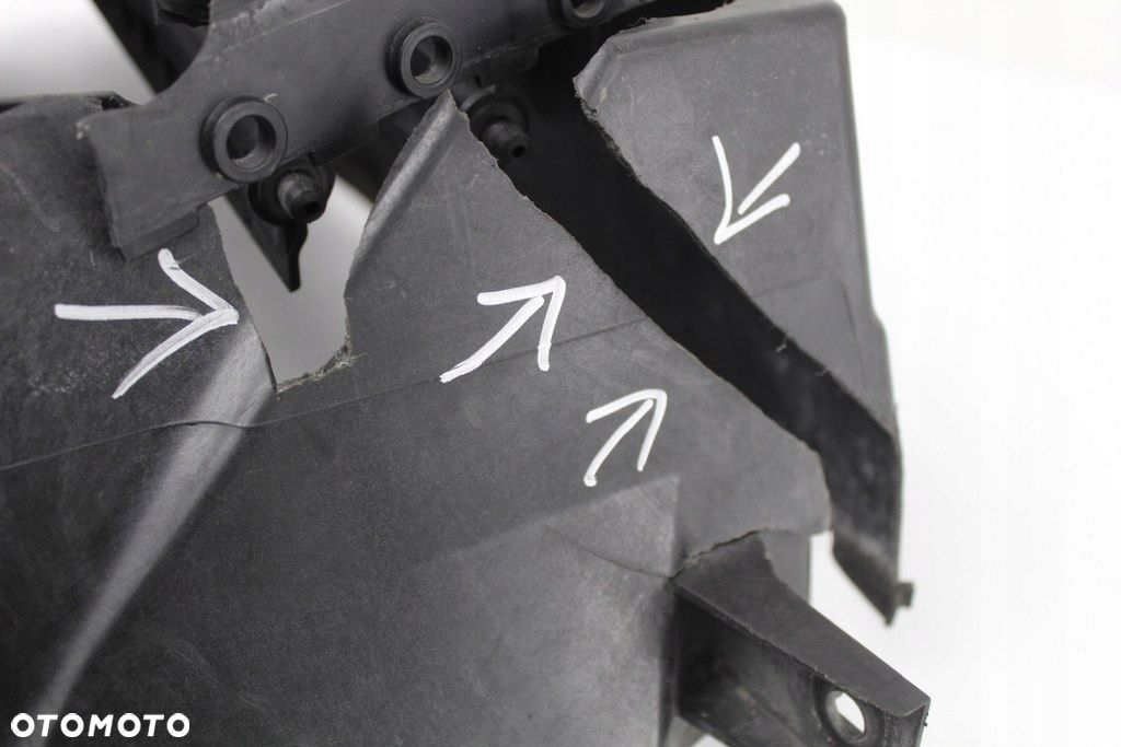 BMW 2 F45 F46 Pas Przedni Wzmocnienie Żaluzja Uszkodzone - 4