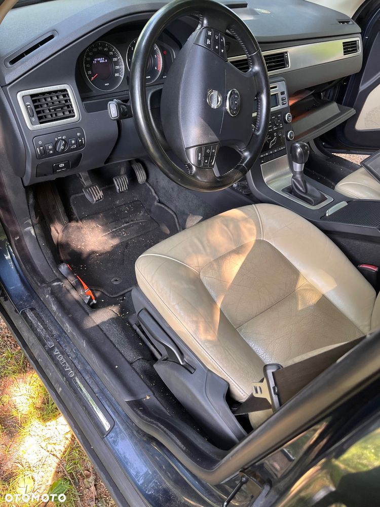 Volvo V70 2.0D Momentum - 10