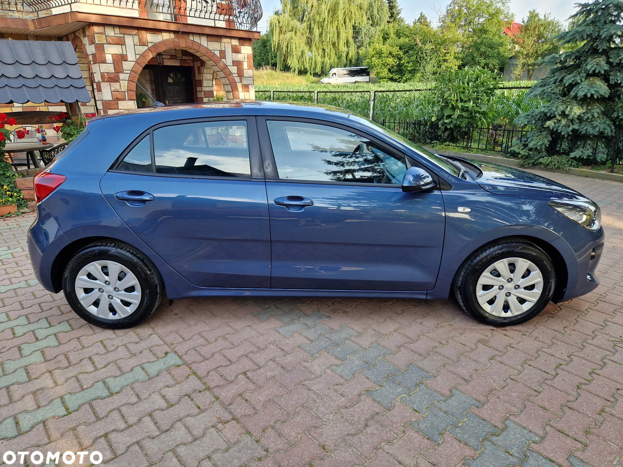 Kia Rio 1.2 L - 40
