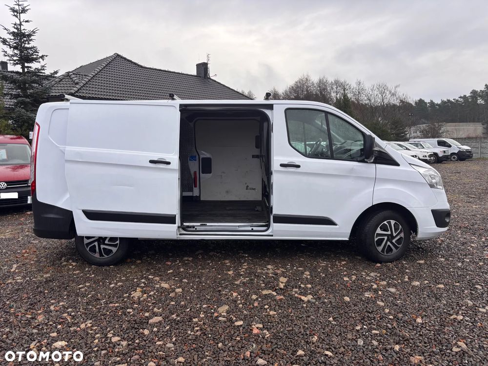Ford TRANSIT CUSTOM - 4