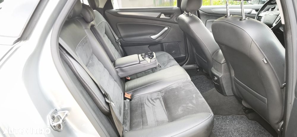 Ford Mondeo - 8