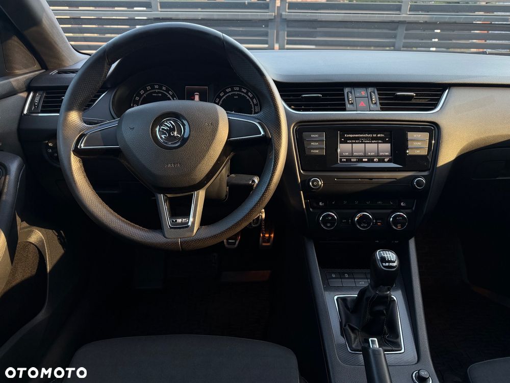 Skoda Octavia 2.0 TDI RS - 24