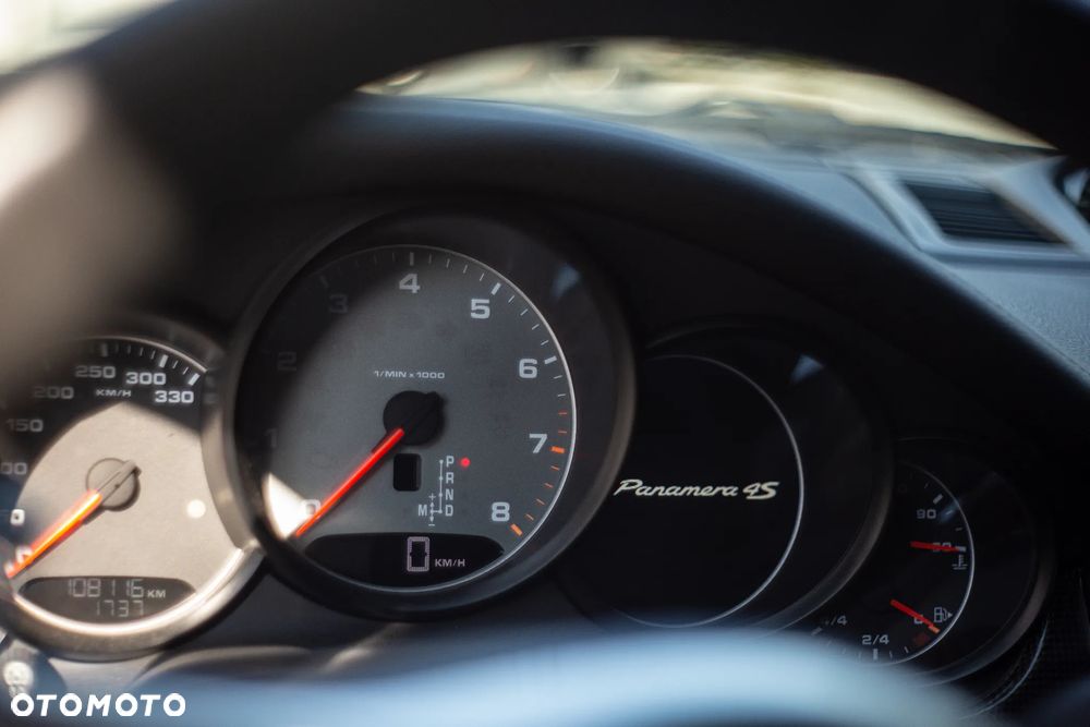 Porsche Panamera 4S PDK - 10