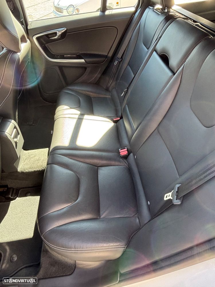 Volvo V60 - 8