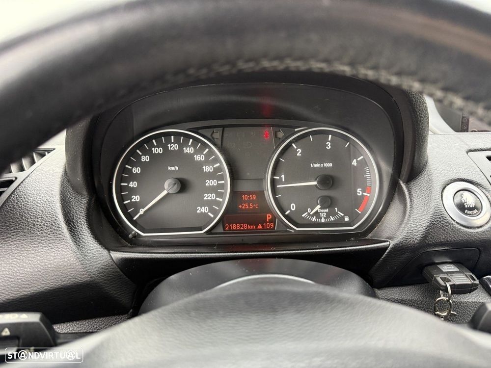 BMW 118 dA Pack M - 24