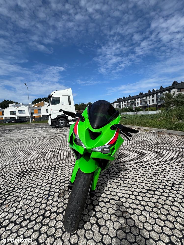 Kawasaki ZXR - 11