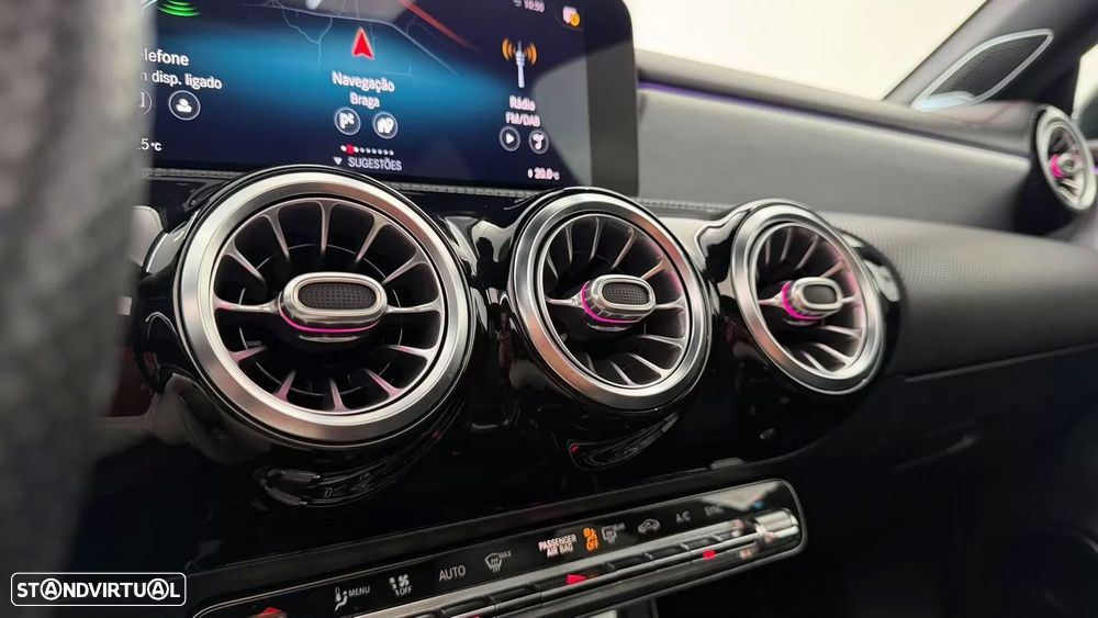 Mercedes-Benz CLA 250 7G-DCT AMG Line - 25
