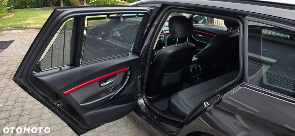 BMW Seria 3 318i GPF Sport Line - 12