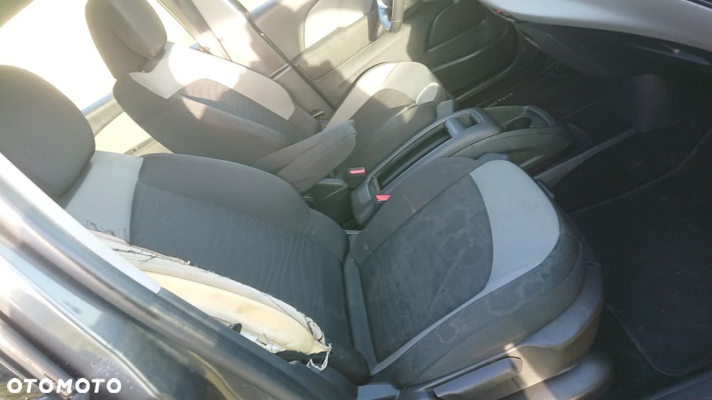 Citroën C4 Picasso - 12