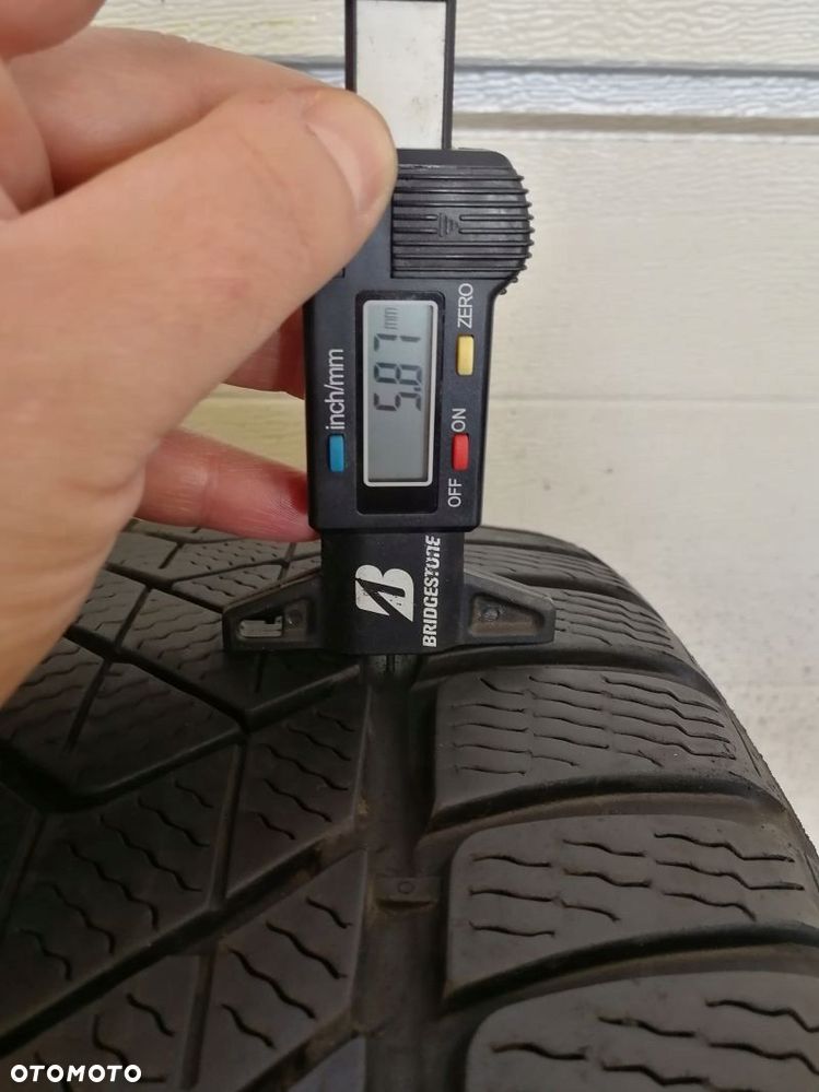 Opony zimowe 225/45 R 18 Pirelli Winter Sottozero 3 - 4