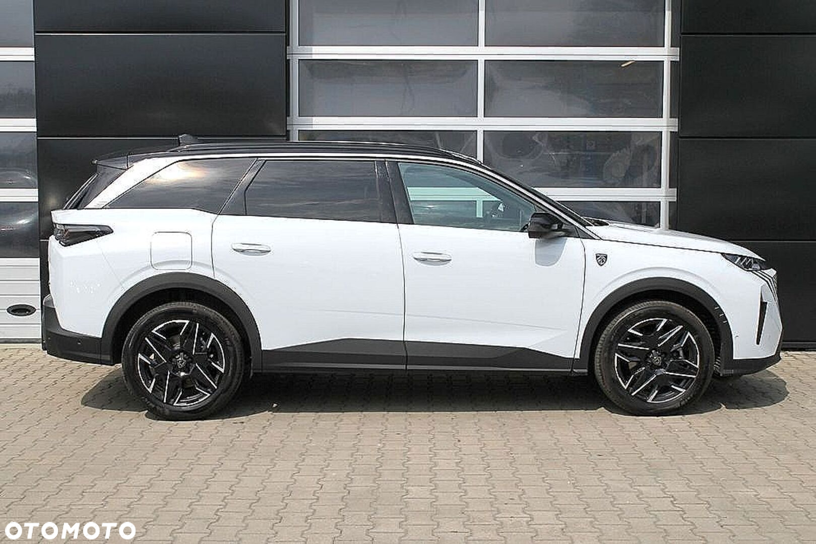 Peugeot 5008 1.2 PureTech mHEV GT S&S e-DCS6 - 16