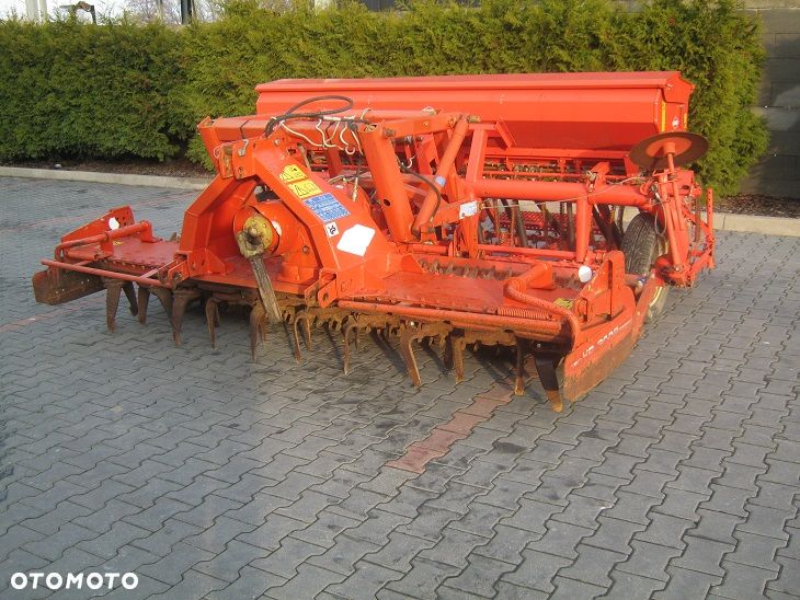 Kuhn HRB 302 + INTERGA 3000