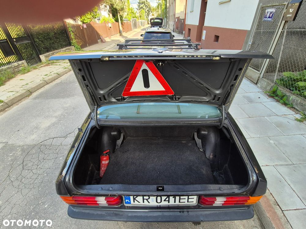 Mercedes-Benz W201 (190) - 19
