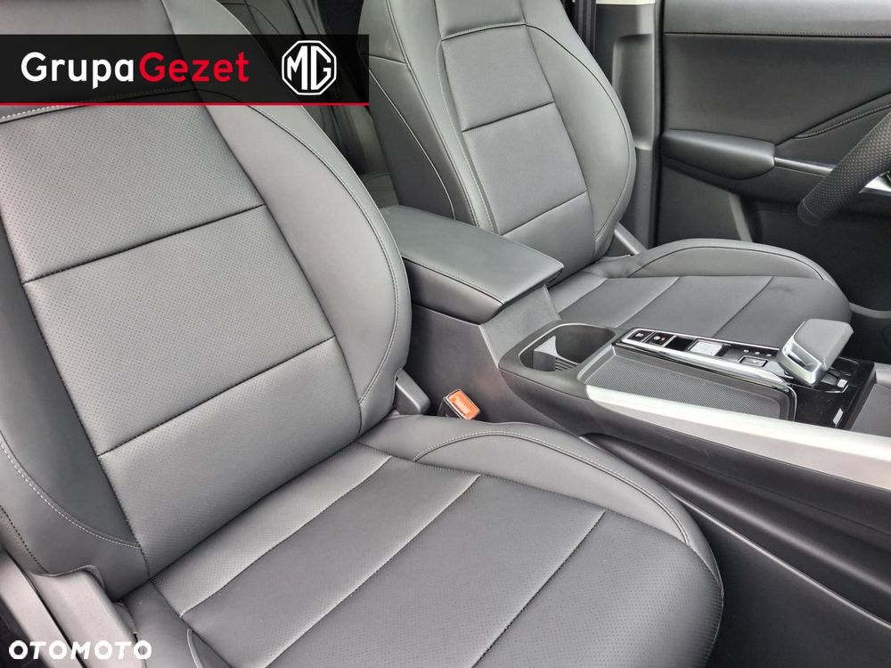 MG ZS 1.5 HEV+ Exclusive - 12