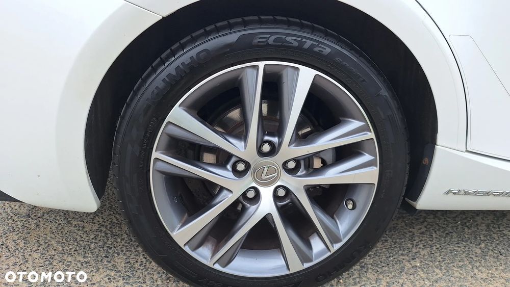 Lexus IS 300h Elegance - 22