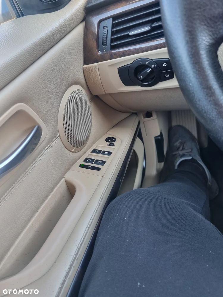 BMW Seria 3 320d DPF - 11