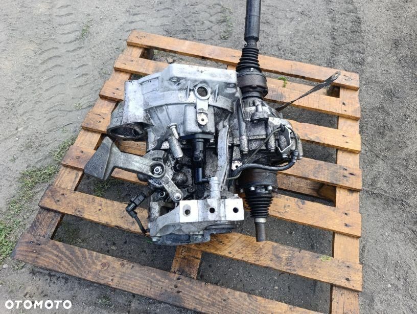 SKRZYNIA BIEGÓW MANUALNA JCR BXE GQQ 5B VW AUDI A3 8P 1.9 TDI JCR BXE GQQ - 3