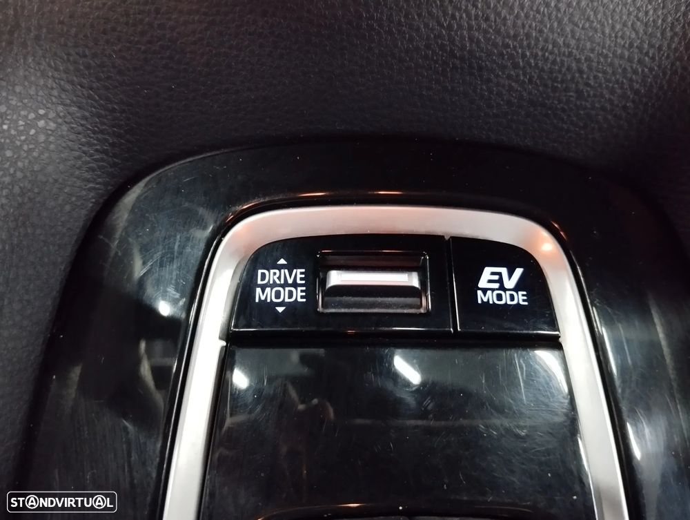 Toyota Corolla 1.8 Hybrid Comfort - 32