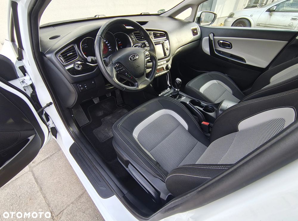 Kia Ceed 1.6 GDI Platinum Edition - 14