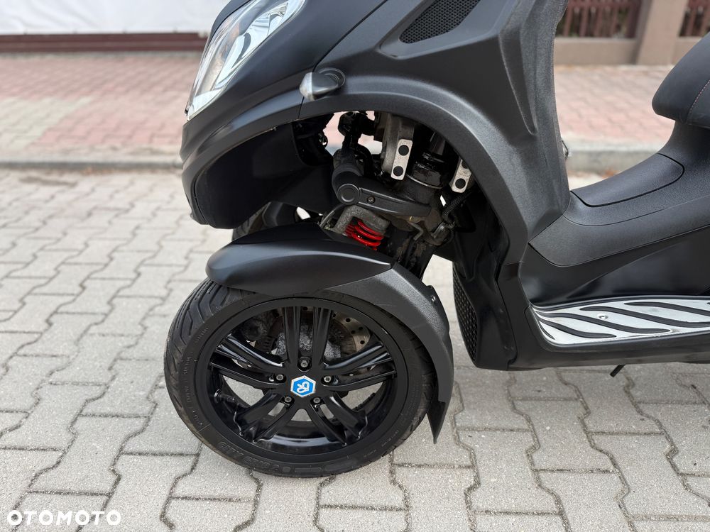 Piaggio MP-3 - 22