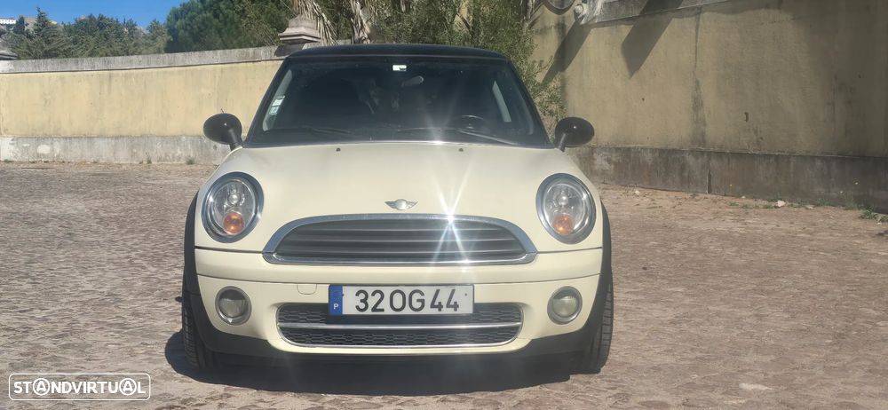 MINI 3 Portas Cooper D - 5