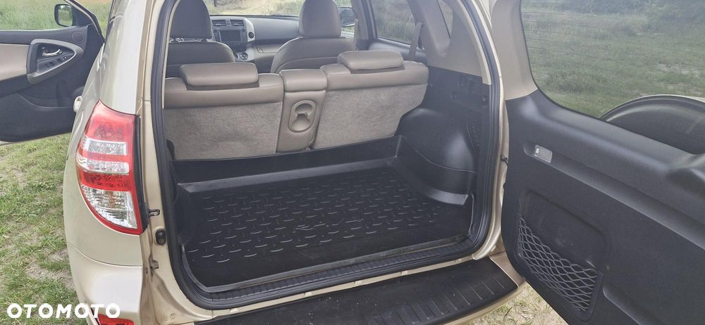 Toyota RAV4 2.0 VVT-i Prestige NAVI MS - 7