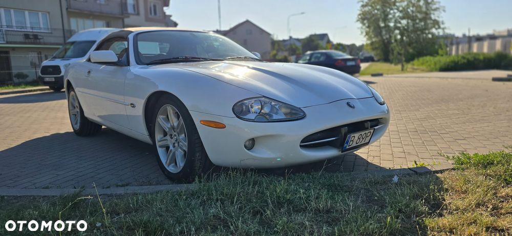 Jaguar XK8 4.0 - 1