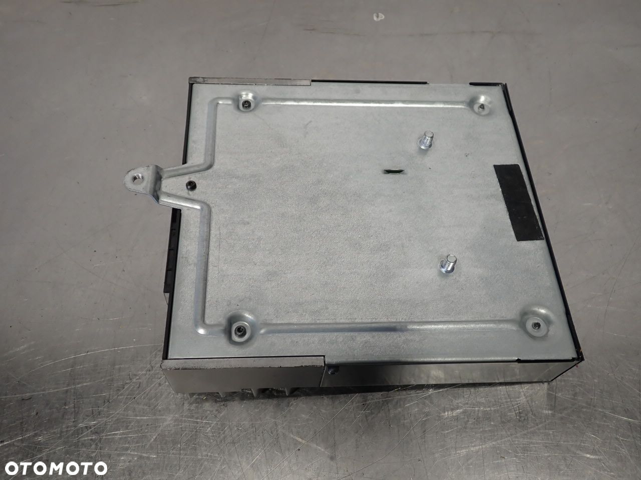 WZMACNIACZ BMW E91  532230809 - 3
