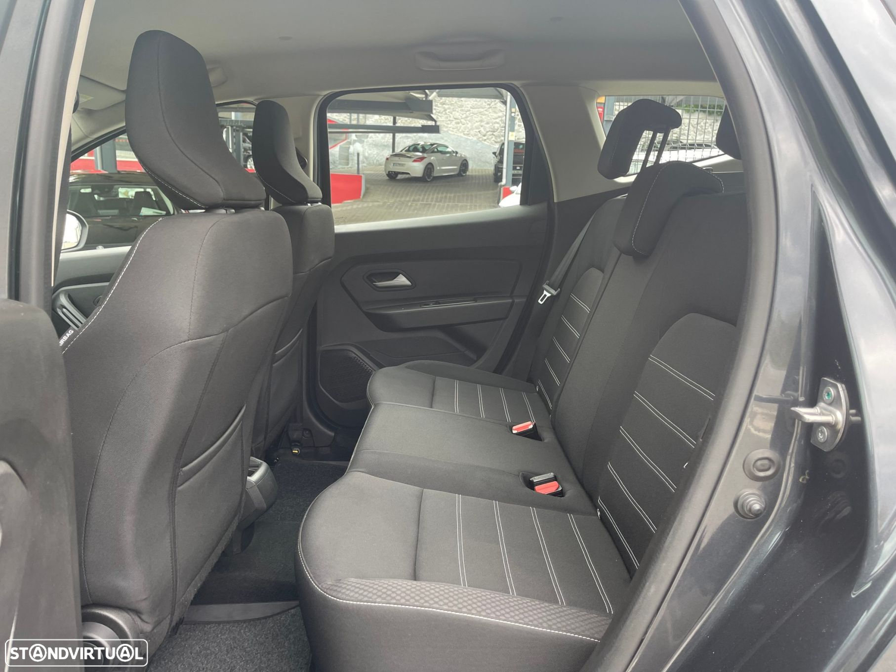 Dacia Duster 1.0 TCe Comfort - 32