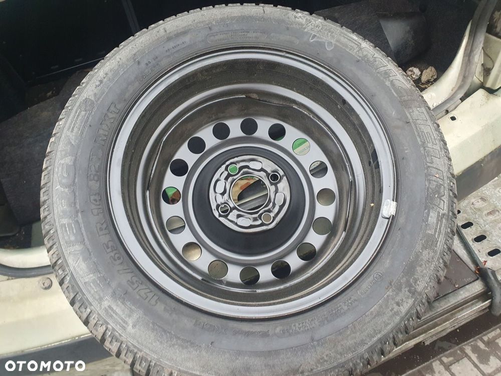 obudowa filtra powietrza Renault Megane 1 I 97r sedan 1.6 B 90kM przed FL - 14