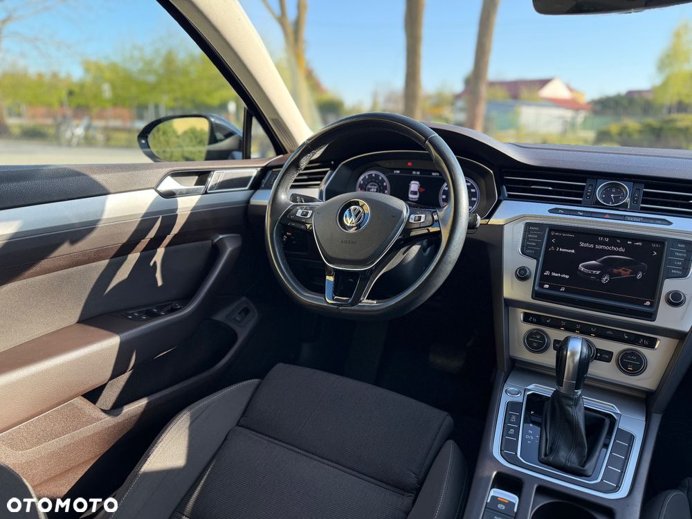 Volkswagen Passat - 10
