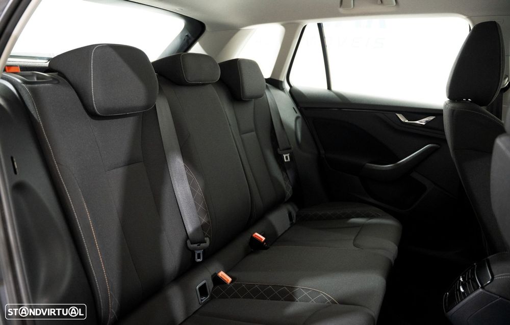 Skoda Kamiq 1.0 TSI Style - 11
