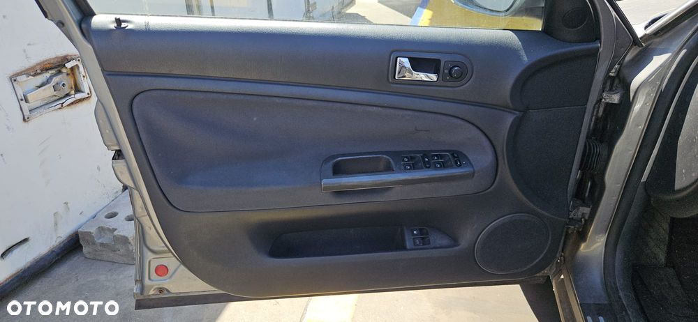 VW PASSAT B5 LIFT 00-03 1.9 TDI AWX - BLOTNIK PRZÓD PRAWY PRZEDNI - 17