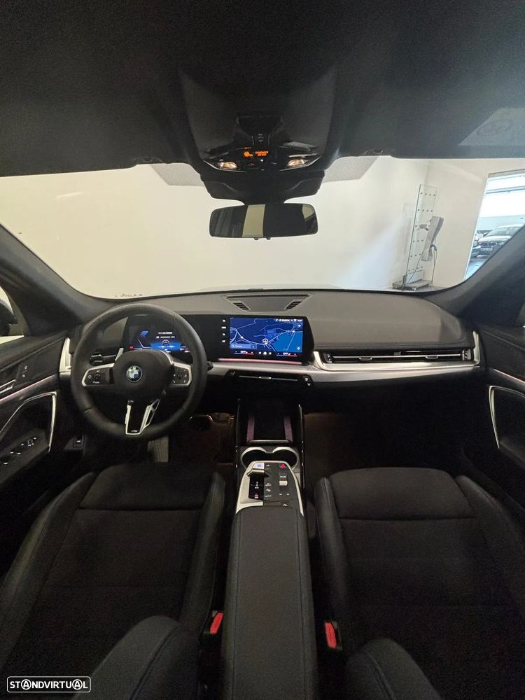 BMW iX1 eDrive20 Pack Desportivo M Pro - 14